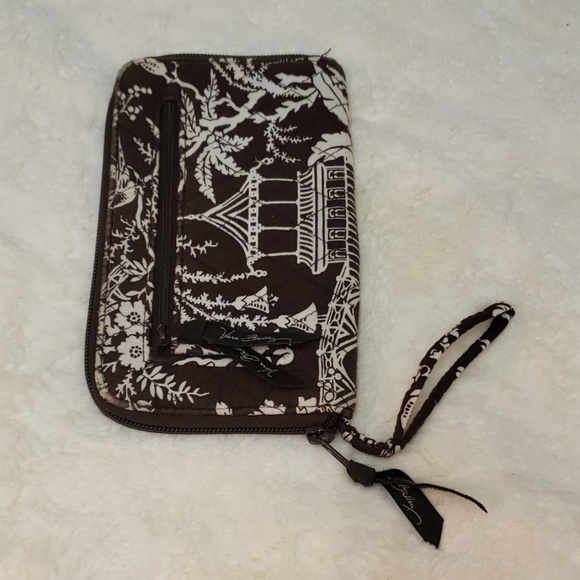 Vera Bradley Wristlet - Picture 2 of 5